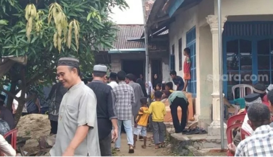 Warga Desa Labuhan Ratu Tewas Tersengat Listrik Saat Pasang Tarup