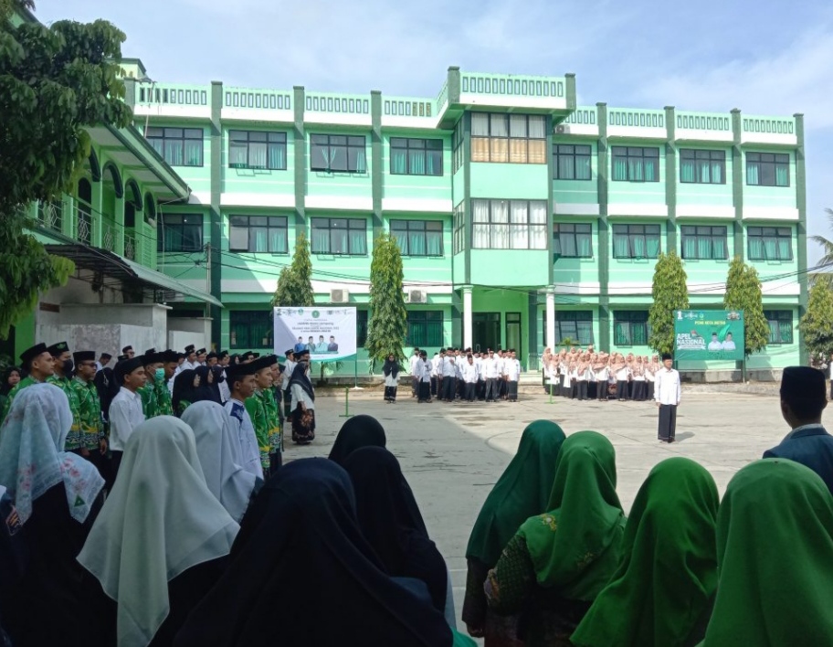 Kampus IAIMNU Metro Upacara Peringati Hari Santri Nasional