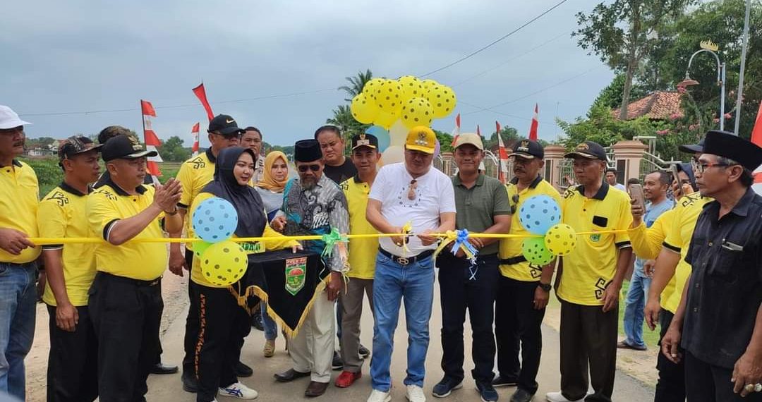 Bupati Lamteng Resmikan 958 Meter Jalan Hotmix Kampung Setia Bakti