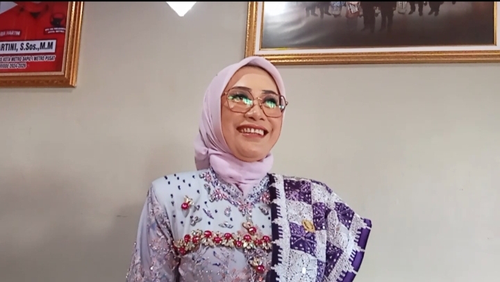 Ria Hartini S.Sos.MM Menjadi Ketua Sementara DPRD Metro