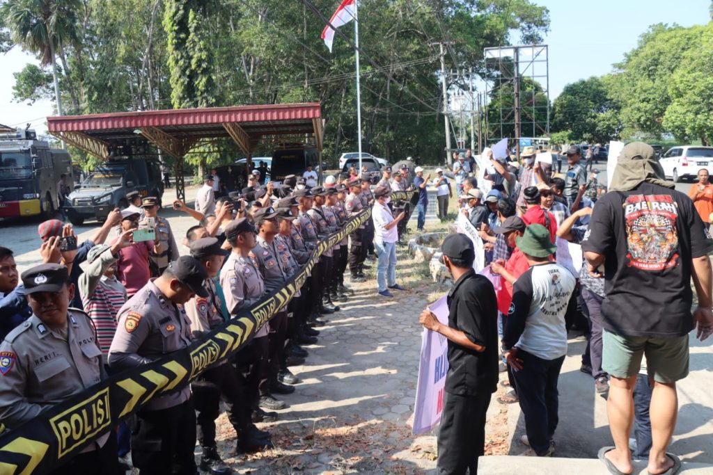 Unjuk Rasa di Kantor Bawaslu Lamtim,  251 Personel Polres Beri Pengamanan